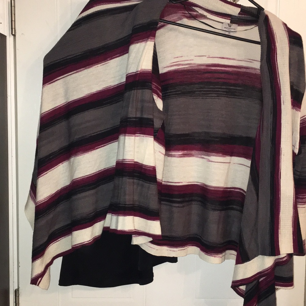 Sweater shrug & black tank - Picture 6 of 6